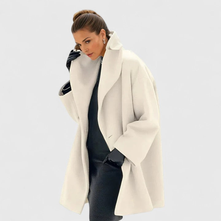 Elegant kappa för dam med hög krage, oversize passform till höst och vinter - Vit