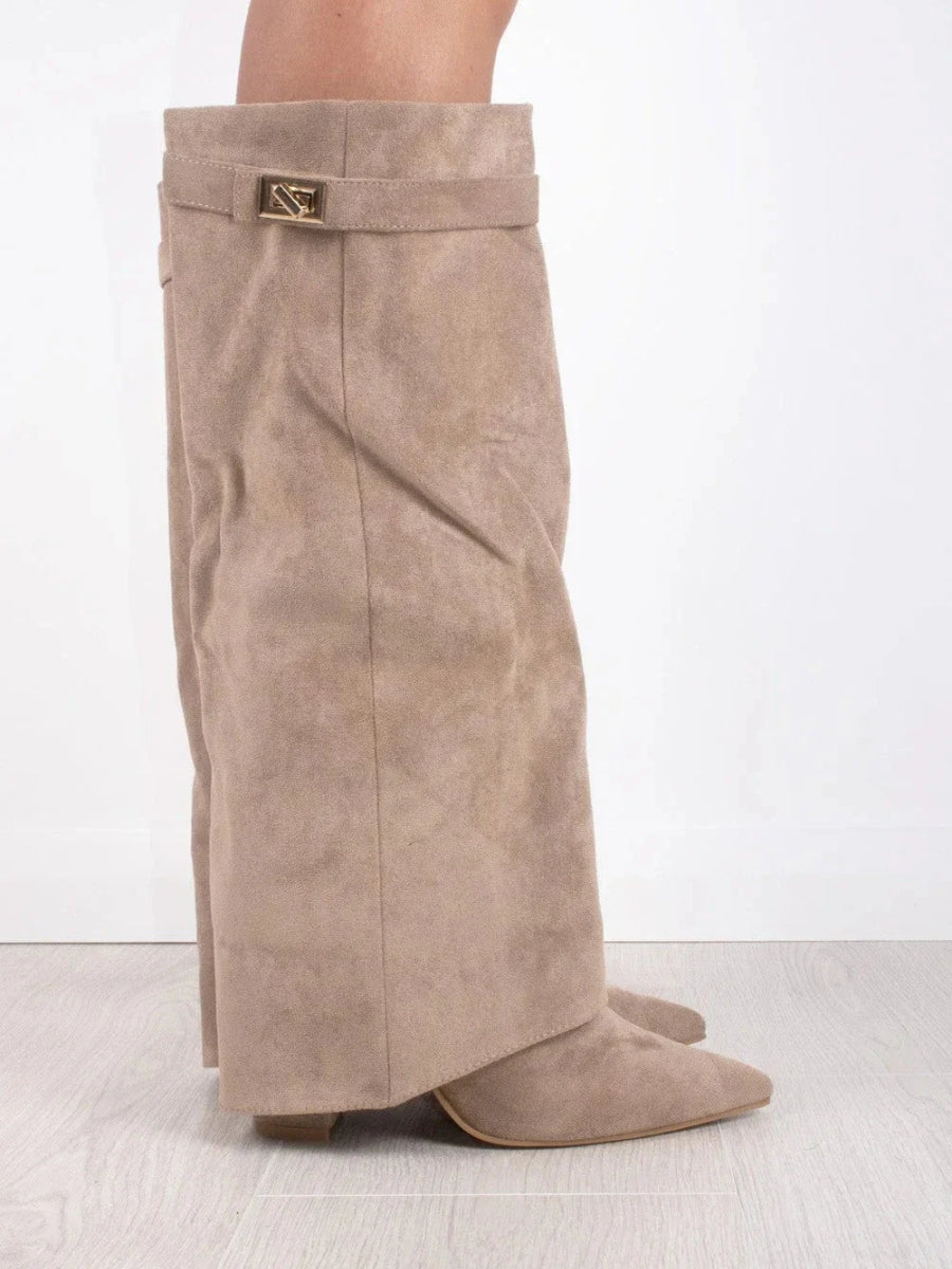 Höga stövlar för dam i mocka med klack och spetsig tå, till jeans och klänning - view 9
