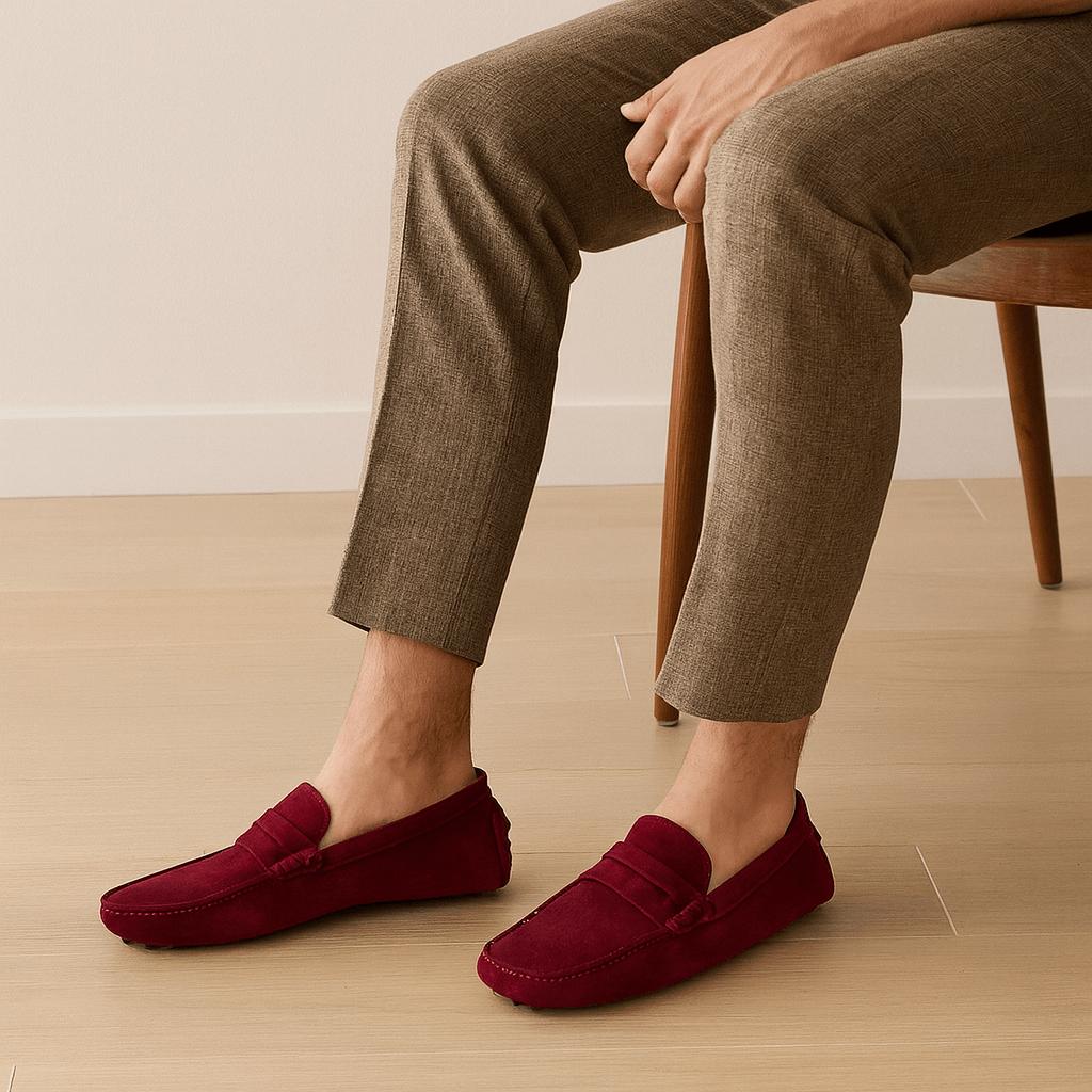 Loafers herr i mocka, italienskt inspirerade penny loafers till kostym och vardag - Röd