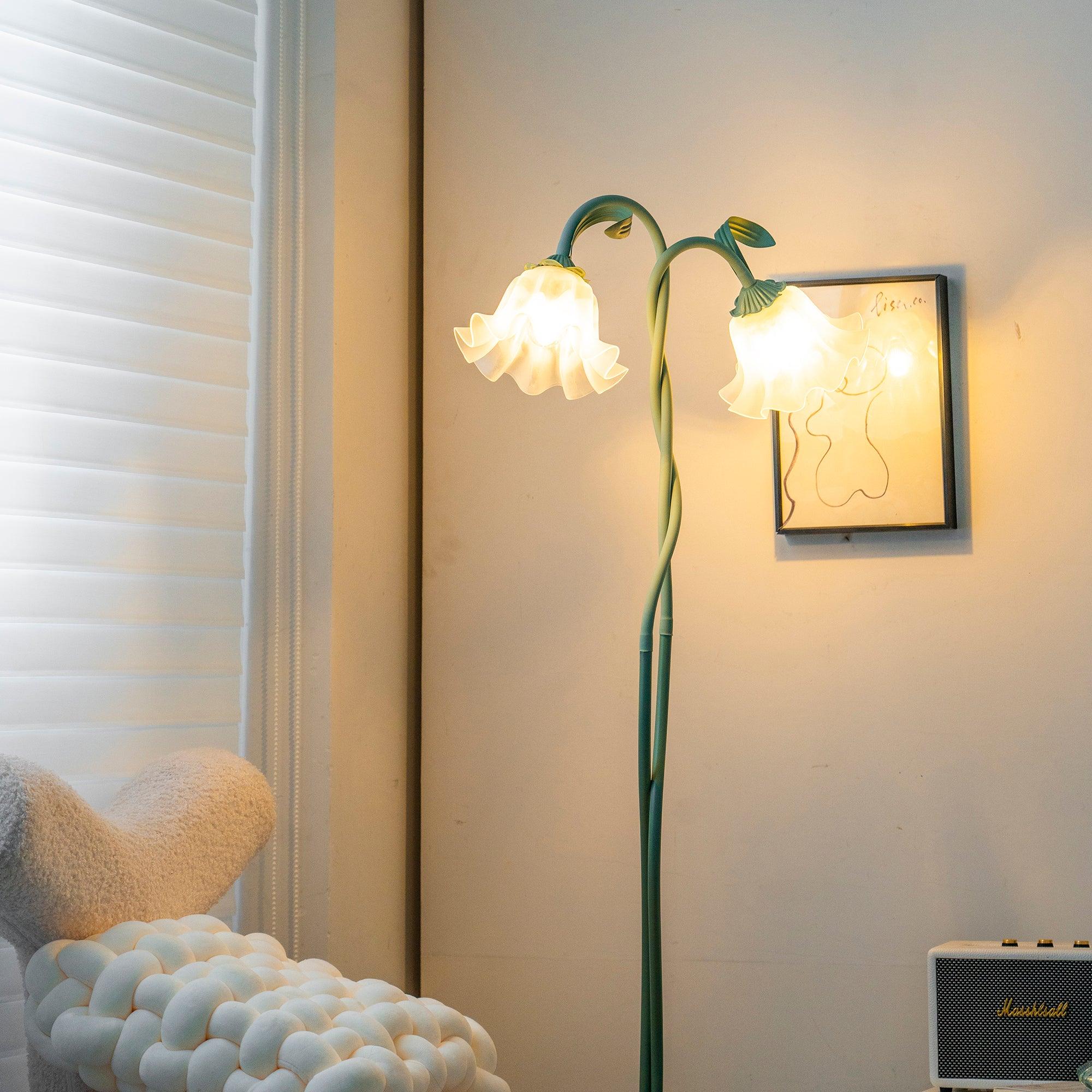 Calla Blommor Golvlampa | Elegant Design för Vardagsrummet med Grön Matt Finish 2