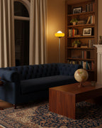 Elegant Golvlampa i Rymdåldersdesign med Krom och Plexiglasklot 7