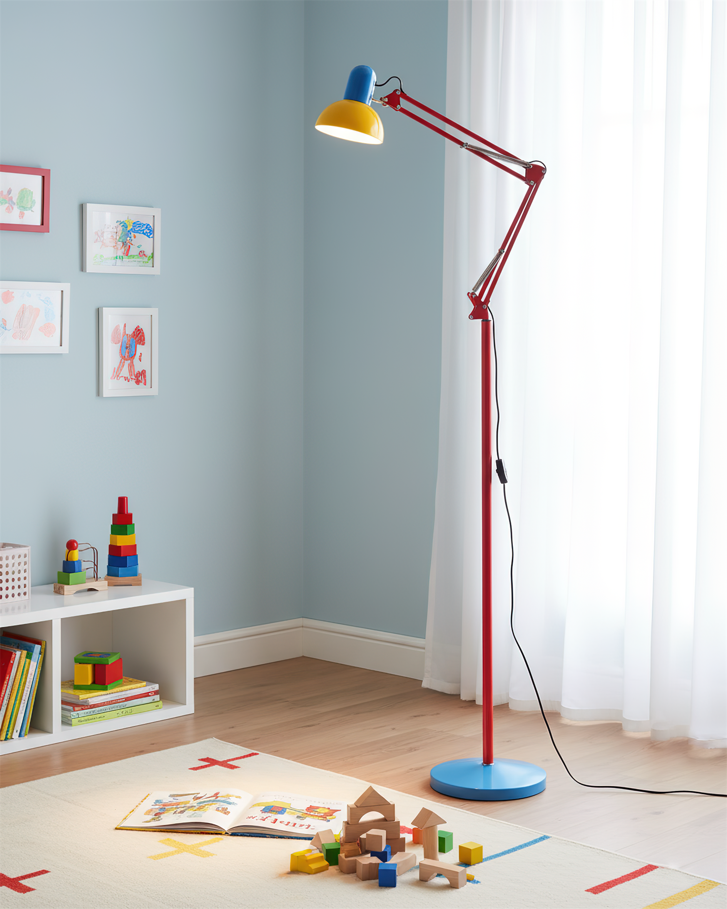 Flexo Memphis | Modern Golvlampa med Justerbar Arm i Färgglad Design 2
