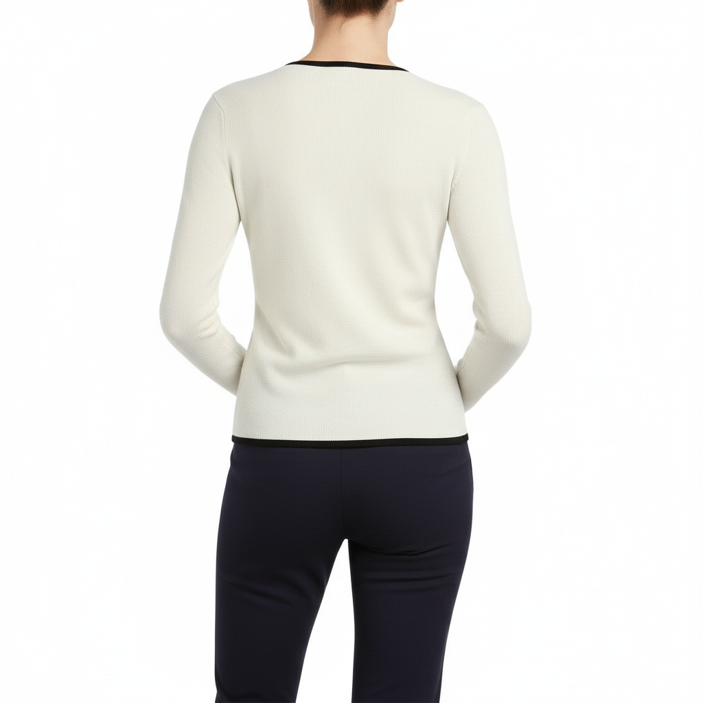 Platomer | V-ringad blus i mjukt tyg