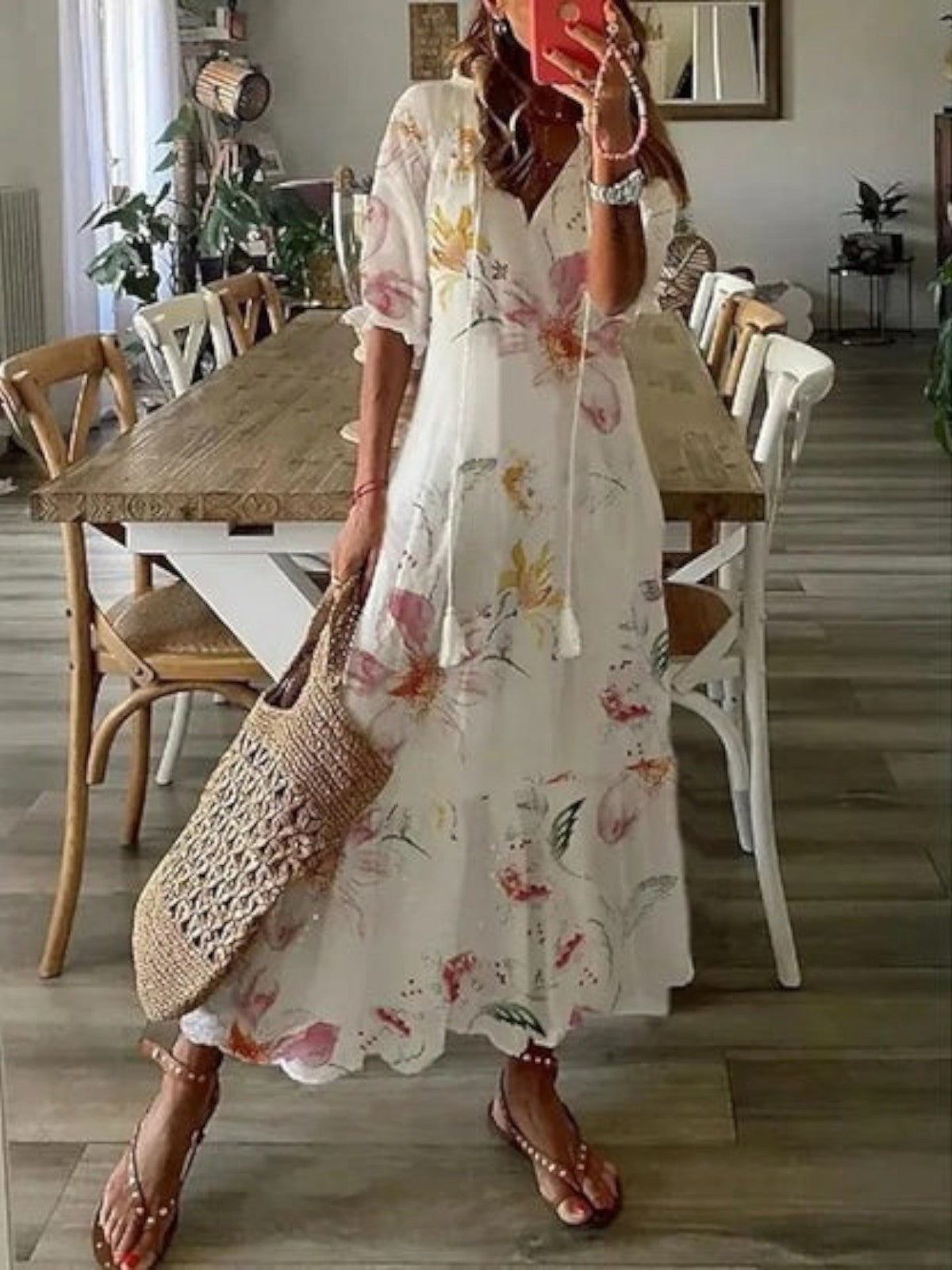Boho maxiklänning dam med v-ringning, mönstrad sommarklänning till strand och semester - Blommigt Vit