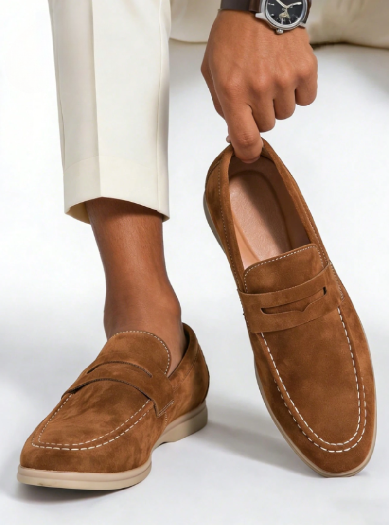 Loafers herr i mocka, penny loafers utan snörning med rundad tå, till kostym och sommar - Brun